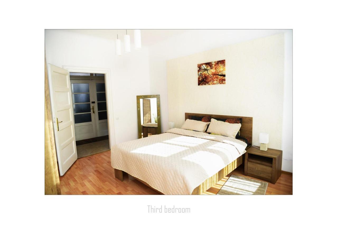 Apartament Dinicu, Brasov, Romania Esterno foto